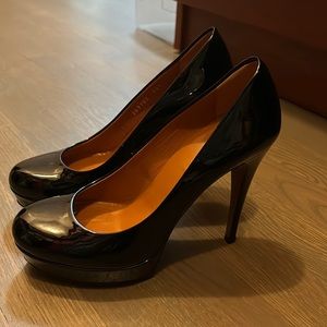 Gucci platform 4 inch patent leather black pumps, size  36.5